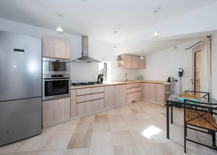 Lighthouse 6 - * Porto Cervo